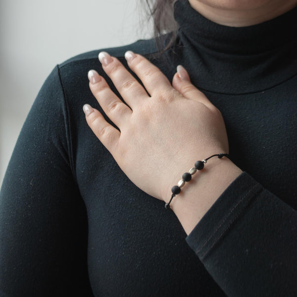 HYPNOS | Black Beads & Silver Ornament Bracelet